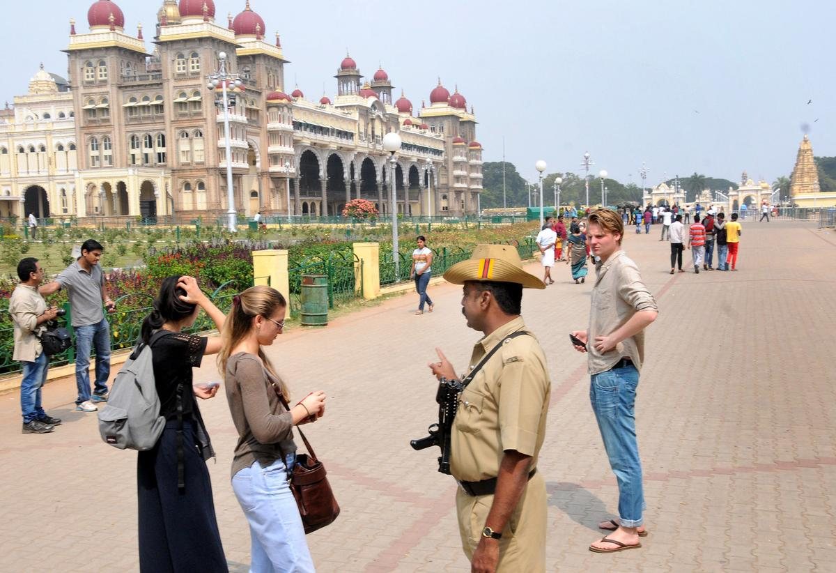Visitors at the Palace gates